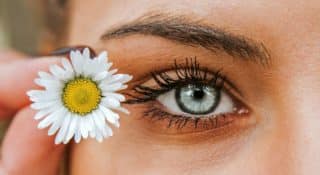 Augen Allergie – Symptome und Behandlung Augentropfen und Nasenspray