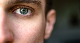 Kontaktlinsen-Kontrolle – Nachkontrolle von Kontaktlinsen